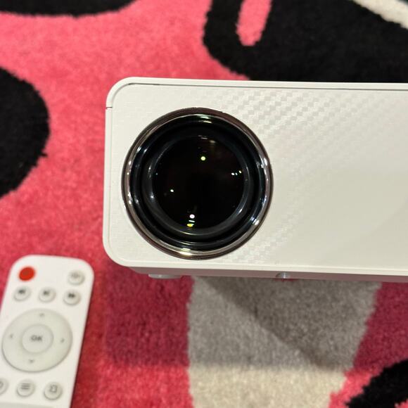 Wielio 1080P Projector – 12000 Lumen 4K Portable Home Video WiFi & Bluetooth - Picture 5 of 10